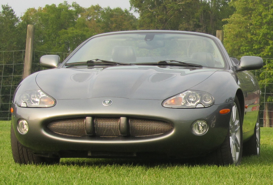 2003 Jaguar XKR